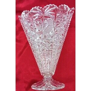 Vintage Hofbauer Byrdes Collection 9" Clear Cut Crystal Fan Vase Bird Pattern